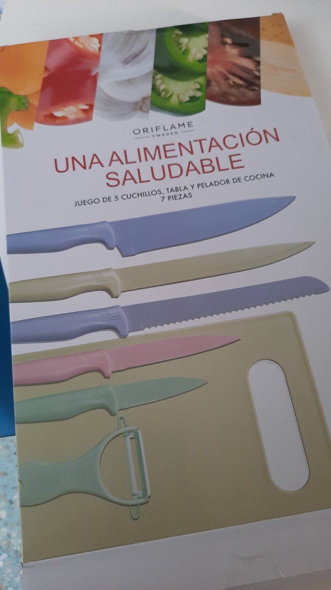 Oscar_Wayne's tweet photo. Llegó mi set de cuchillos. Dónde paso por mi membresia vitalicia de Señora? https://t.co/J9yZKaWNK6
