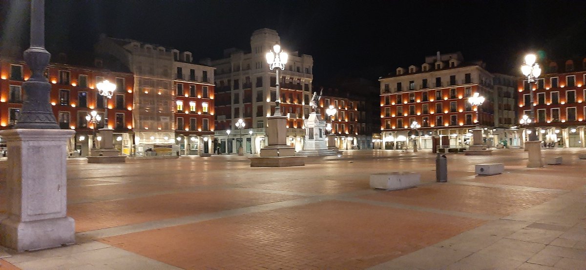 VictoriaCubero2's tweet photo. Plaza Mayor de Valladolid 12'22 horas , lunes de ferias..
Puto Coronavirus!!!! https://t.co/VSz7E0VXXS