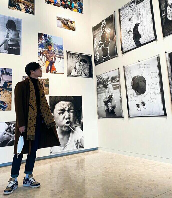 venda__'s tweet photo. •  
    •
       𝗘𝘃𝗲𝗻 𝗶𝗳 𝗶 𝘄𝗮𝘀 𝗯𝗼𝗿𝗻 𝗮𝗴𝗮𝗶𝗻 
                𝗜 𝘄𝗮𝗻𝘁 𝘁𝗼𝗼 
                    𝗟𝗼𝘃𝗲 𝘂 
                                 • 
                                    •

#EXOLSelcaDay @weareoneEXO https://t.co/SnLTeYRhXa