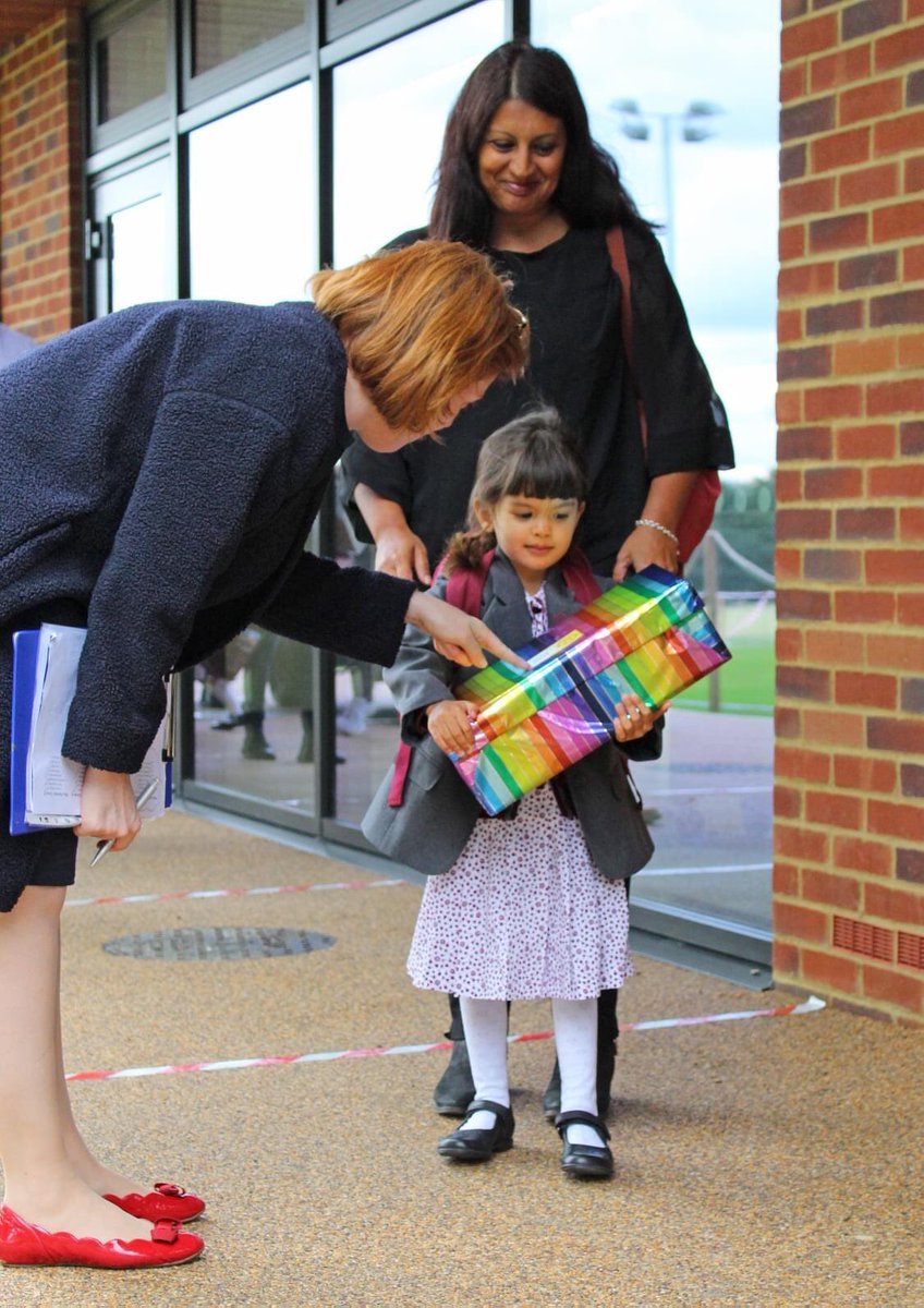 bromleyhs's tweet photo. Today we welcome our new Reception pupils. The girls have made lots of friends and are having a wonderful first day at 'big' school! #BrightMindsBrightFutures https://t.co/nagR4GiUQQ