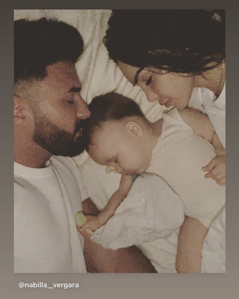 LucieBlkc's tweet photo. L’objectif d’une vie: avoir la vie de @Nabilla et un bébé aussi beau que Milann ❤️ https://t.co/Pg1lKrbSAg