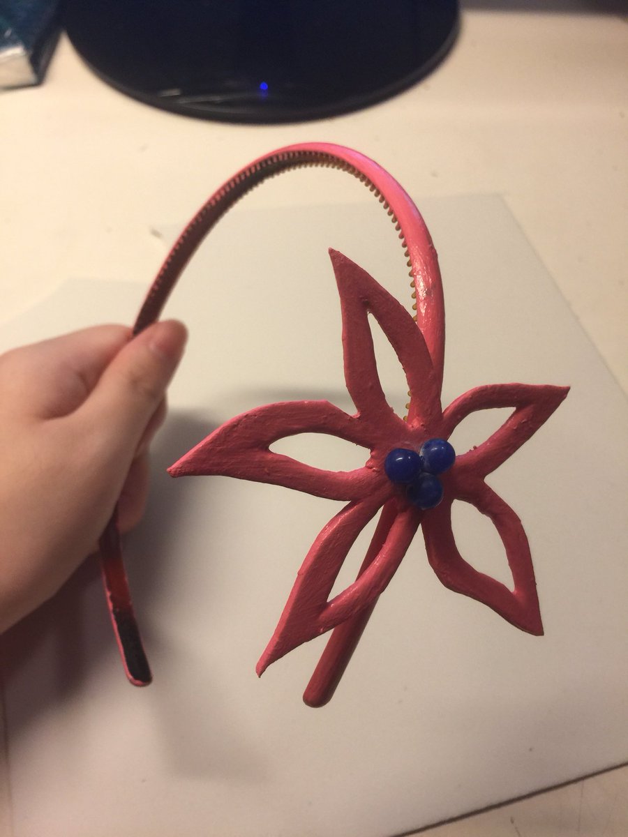 grimfiendfyre's tweet photo. Finished making/painting Ehwa Yeon’s headband from Tower of God! I mostly just wanted to make the headband but I might consider cosplaying Ehwa since I can use the same wig I use for Carly(Yugioh 5ds) :D
#towerofgod #tog #towerofgodcosplay #ehwayeon #yeonyihwa #cosplay #신의탑 https://t.co/G5Aozp14K1