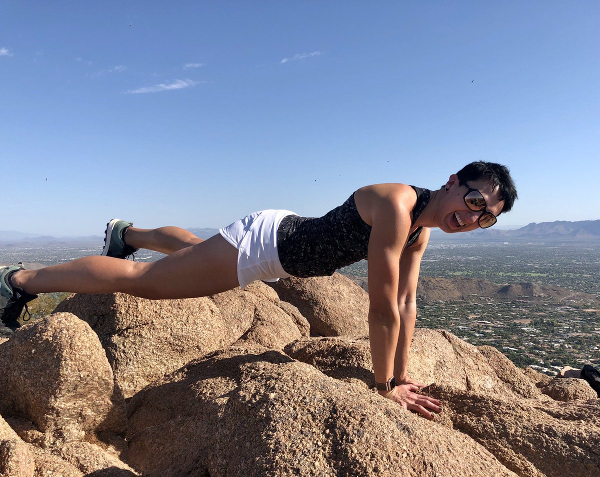 Fitstylist5's tweet photo. Plank with a view! #Scottsdale #Arizona #hikingadventures #camelback #MotivationMonday #summer #travel #fitness #summit https://t.co/DnrEB88UJ8
