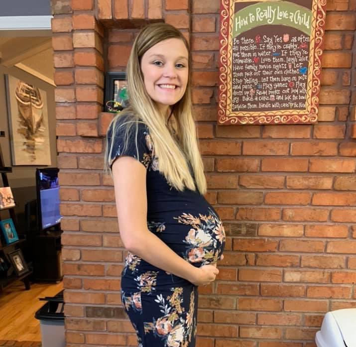 peyt_cates's tweet photo. Felt like twitter needed an update🤰🏼 https://t.co/ypNLcdrPtb
