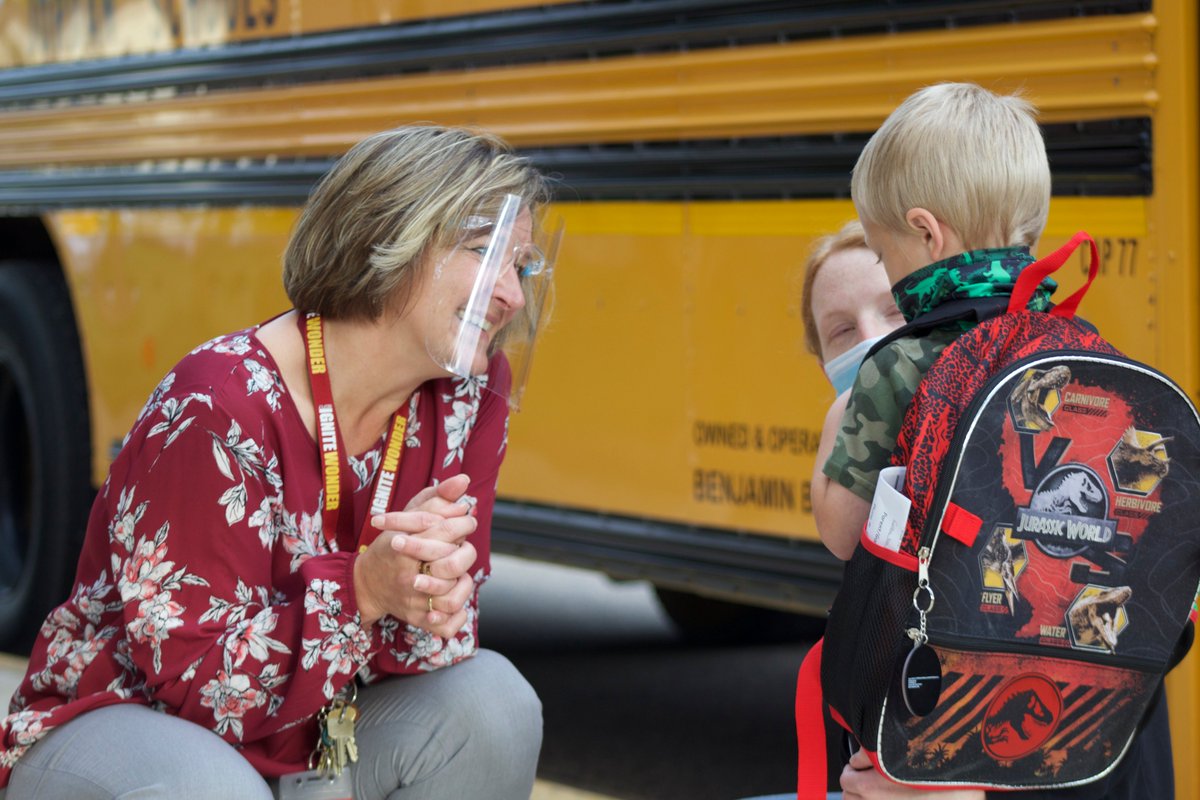 We look forward to week 2 of learning after a successful #ReturntoLearn orientation week. 

It may have looked a bit different, but the enthusiasm of students and staff was the same!

#LoveMaroonLiveGold ❤️💛