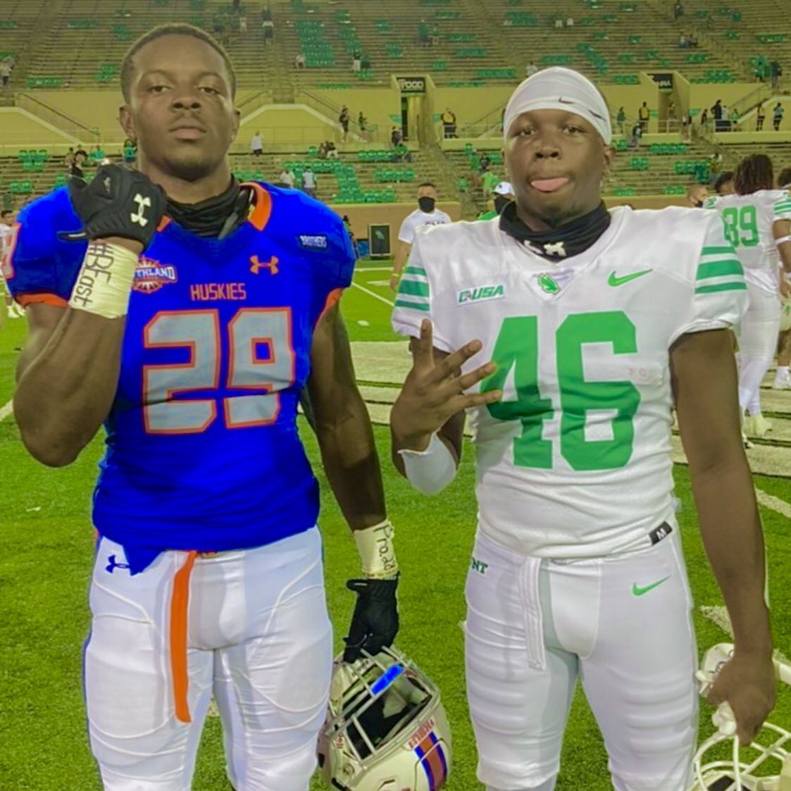coachkillaa's tweet photo. #BEastTexas in the DTX. Season Opener with The Big Bro 4L💙💚💯. #Proverbs281 https://t.co/A4xScXXhVQ