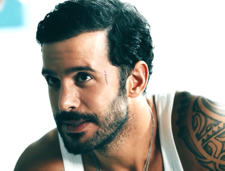 BAFC__'s tweet photo. • #barışarduç • https://t.co/cvz9vB5DId