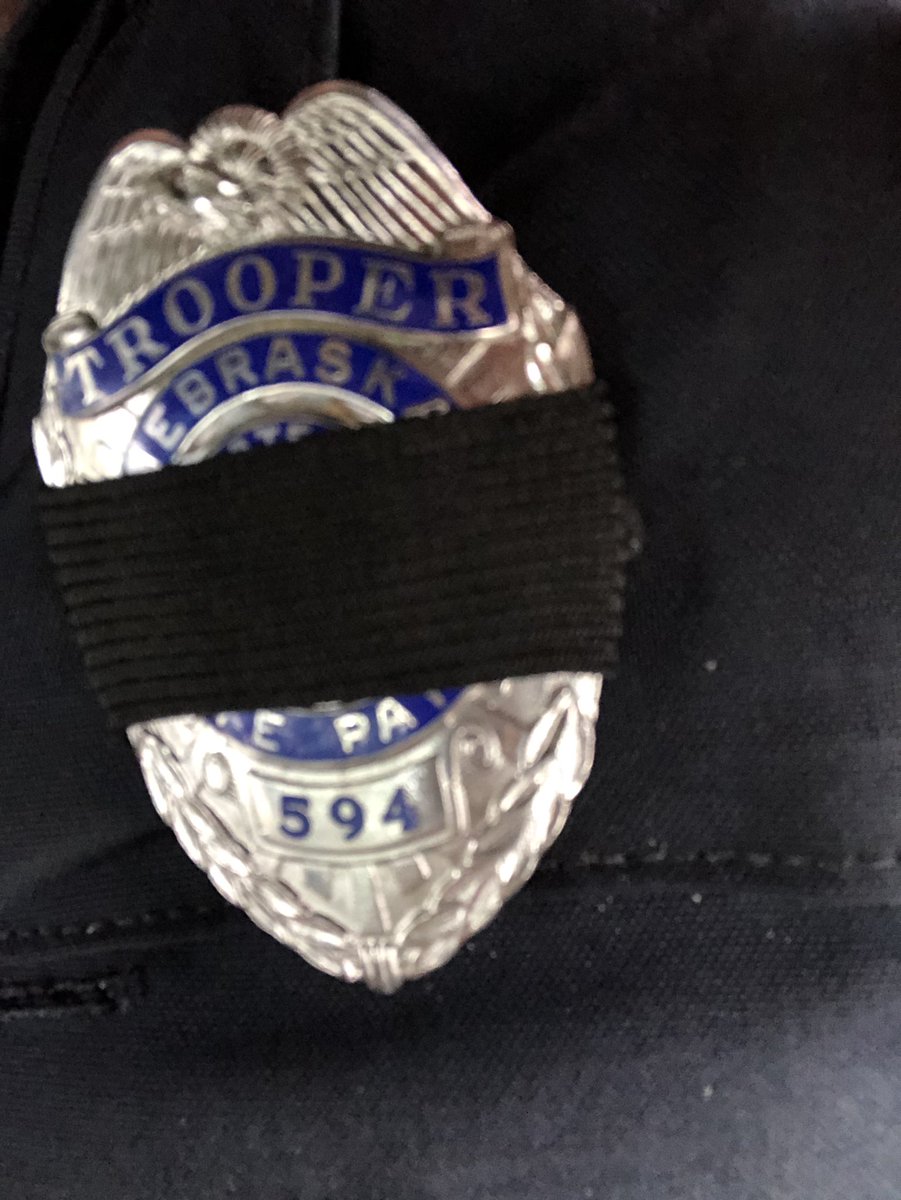 Troopers will be wearing badge shrouds until further notice in honor of our brother fallen HERO <a href="/Lincoln_Police/">Lincoln Police</a> Investigator Mario Herrera #LPD1205.  Please keep #HERO Mario Herreras family in your thoughts and prayers.  💙 #HEROES #neverforgotten