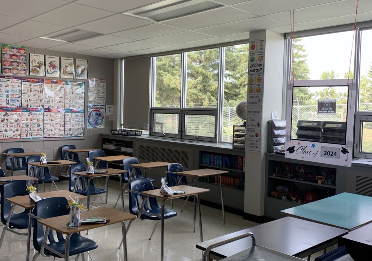 kristabgates's tweet photo. So very excited to welcome my new grade 9 advisory class tomorrow! They are the same graduating class as my daughter which makes it extra special for me! #classof2024 #capbabies #capmom #tartans @RegPublicSchool @campbelltartans https://t.co/BhGwqUAgRW