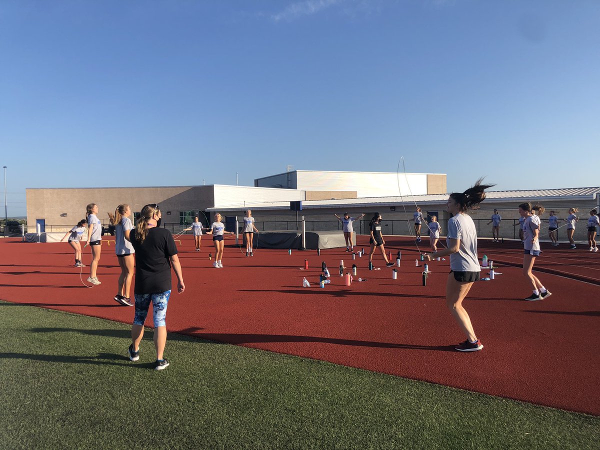 UnicornVB's tweet photo. First day is in the books! πͺπΌπβοΈ #nbvb2020 #nbvbjam #goblue https://t.co/ZDmfjNpo0p