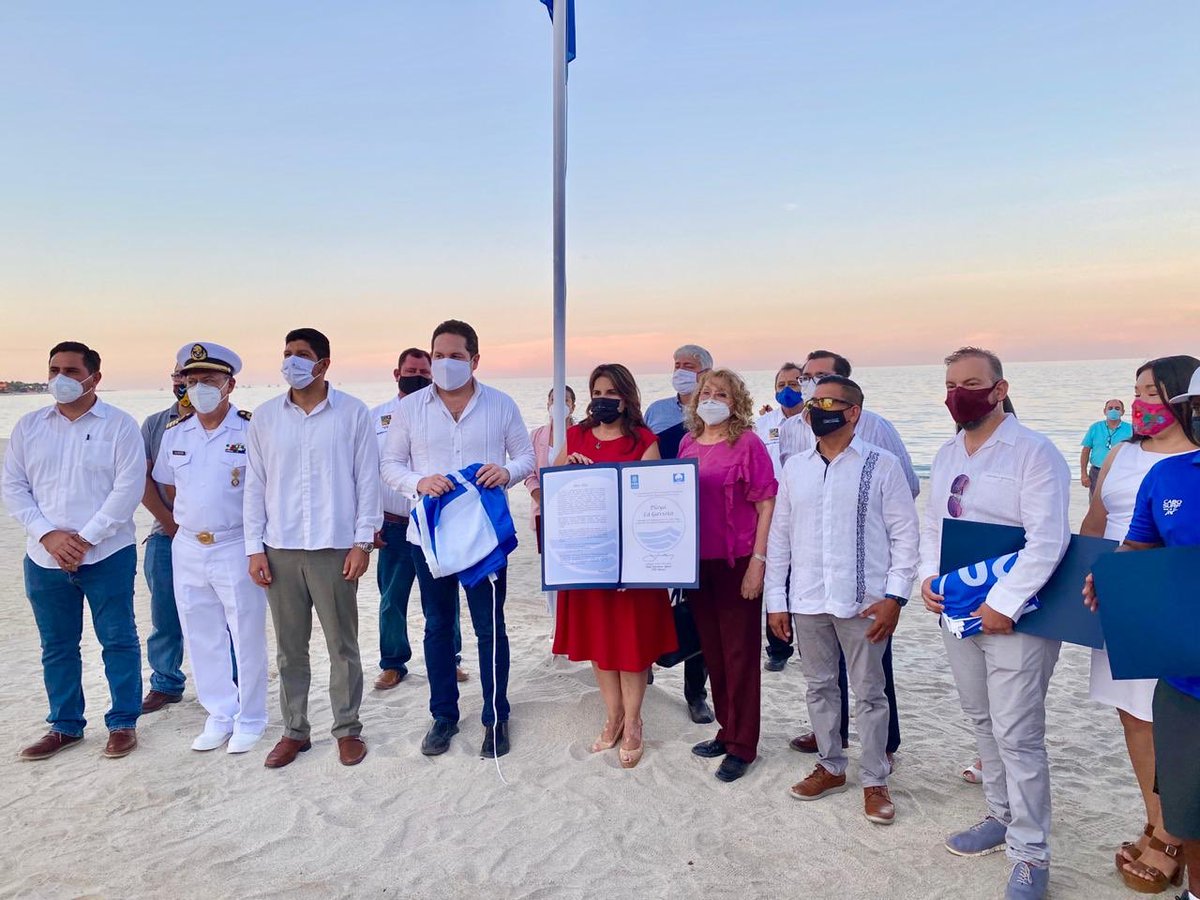 jurielcabrera's tweet photo. Este es un reconocimiento que  refleja un gran liderazgo, un equipo comprometido y una sociedad responsable. 

¡Ahora más playas de Los Cabos son #BlueFlag! 

¡Muchas felicidades Alcaldesa @jArmidaCastro! 🎊🎉 https://t.co/OP0rwekTVe