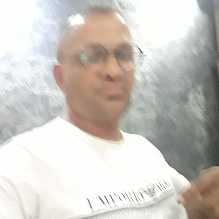 RedaSaoudi's tweet photo. Come hangout with me > النكت on #BIGOLIVE https://t.co/OfgKskMlZ4 https://t.co/N6AzzYVZct