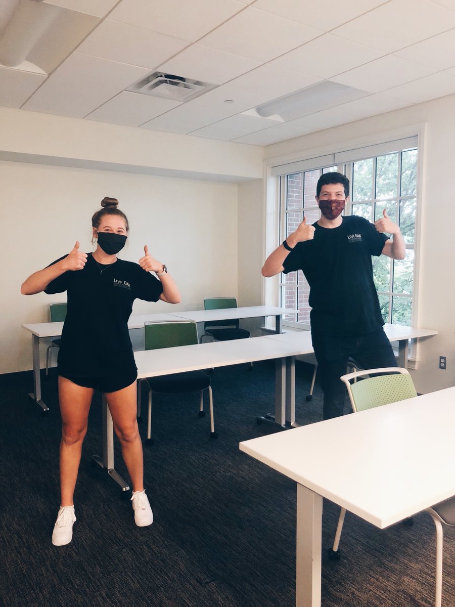 LiveOakComm's tweet photo. Thumbs up for another great meeting and matching Live Oak shirts! #liveoakcommunications #liveoak #agencygoals https://t.co/708YYkVMVJ