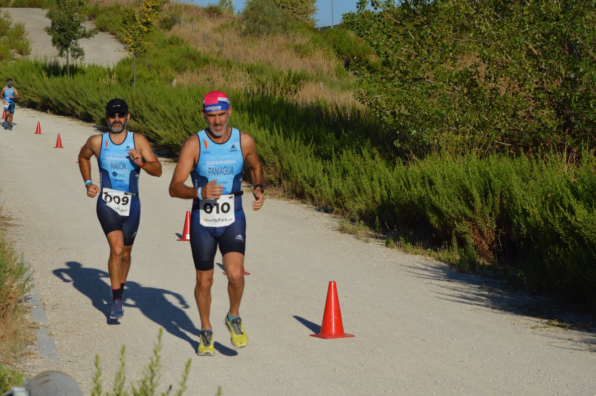 PacoPaniwater's tweet photo. El domingo se disputo el Campeonato de Madrid de Duatlón Cross, primera prueba tras la crisis sanitaria del Covid’ 19 y ahí estuvimos dándolo todo. CD Valdebebas TRI. 
2º clasificado GGEE. Vamos !! 🏃‍♂️🚴‍♂️🏃‍♂️ 💪 https://t.co/F9I7jEIkWL
