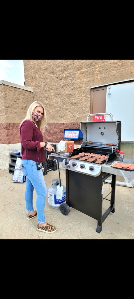 SD Bree @BreeFromTarget aka Thunderdome Grill Master 🍔🌭 #T1314 #D117 #G194 #WorkSomewhereYouLove #LaborDay2020 #Target #Joy #LaborDay #TargetCareers #Thunderdome