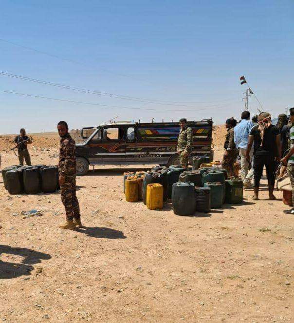 Syria_Protector's tweet photo. Warlords gain thousands of cash everyday they steal gasoline from the government territories to sell it in Idlib or Lebanon, today authorities confiscate large amounts of oil cans that was supposed to be available in many gas station across the country. https://t.co/jledEyIXq5