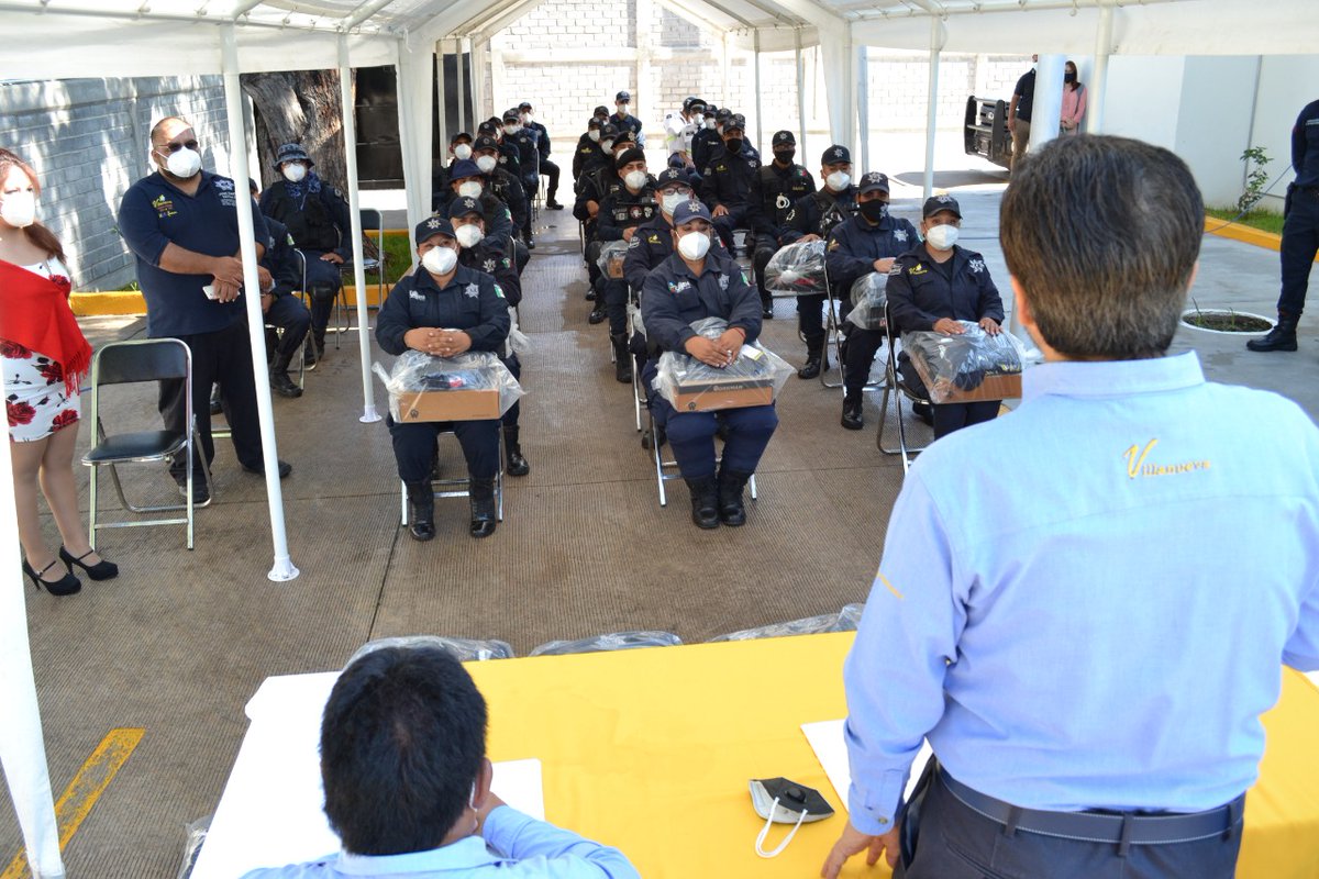 MiguelTorresZac's tweet photo. También entregamos dos #motopatrullas mismas q ya fueron incorporadas a los rondines diarios. Mi #reconocimiento para este departamento de seguridad #pública que ha sido clave durante la pandemia para evitar casos d contagio
Trabajamos por #MásyMejoresResultados para #Villanueva https://t.co/deJyHYjNHt