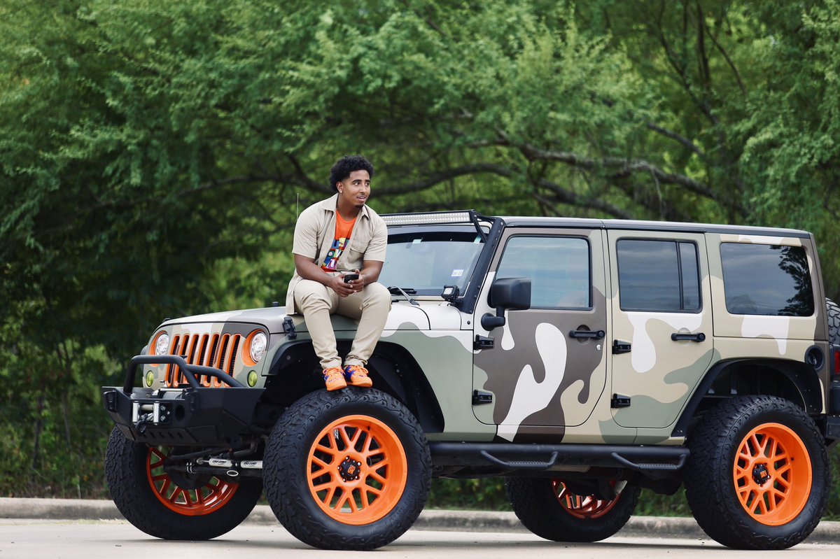 HustleOverLuck's tweet photo. It’s scary cause I’m only 22🤯🧗🏽 #HustleOverLuck #jeeplife https://t.co/UscykqGwGu