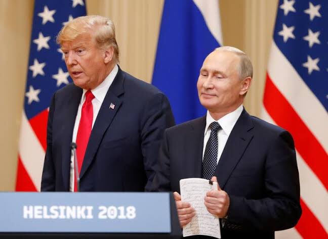 madameshawshank's tweet photo. @Cordeliane @CBSNews @jeffmason1 #JeffMason :President Putin, did you want President #Trump to win the election and did you direct any of your officials to help him do that?
#Putin :Yes, I did. Yes, I did. Because he talked about bringing the US/Russia relationship back to normal.
#TraitorTrump
#GOPTraitors https://t.co/jnopzG5eNT