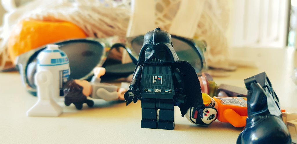 ourheartmeet's tweet photo. เมื่อเด็กที่บ้านคลั่ง star wars..ทุกมุมในบ้านก็จะมีของเล่นวางทิ้งไว้ไปทั่ว แม้กระทั่งในครัว...จับมาทำเมนูอะไรดี🙄 #mytoystory #nokitchenrules https://t.co/cslDvBbOrP