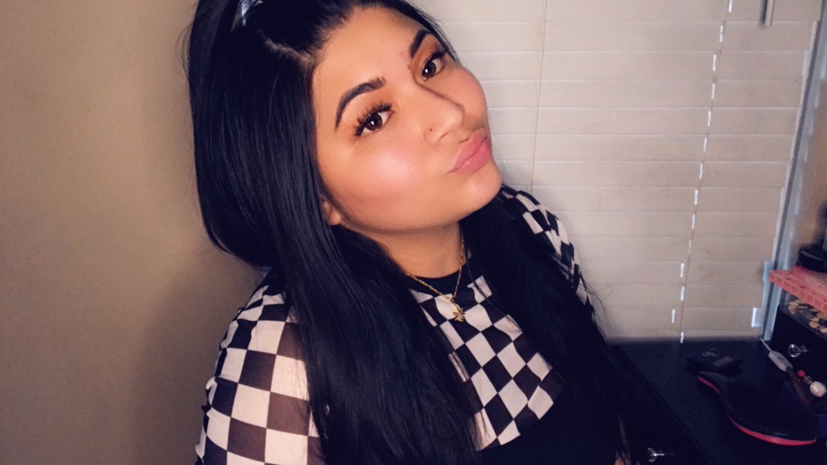 yahighnessx's tweet photo. Smoke good weed with a bad bitch🤪 https://t.co/n6rCg2LTJF
