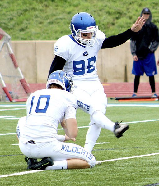 Grateful to receive a scholarship offer from Culver-Stockton College! Thank you <a href="/CoachCutshaw/">Roy Cutshaw Jr</a> for believing in me! <a href="/CSCwildcatsFB/">Culver Football</a> <a href="/CoachP_eterson/">Coach P 🍎🏈📚🎓CoachesHelpingCoaches</a> @kettle_run #RestoreTheRoar