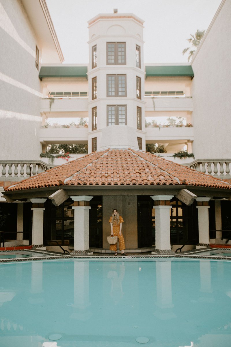 ArizonaGrand's tweet image. Time to wander @ArizonaGrand // 📷 @elsabowman⁠
⁠
⁠
#hoteldesign #hoteldesigner #curatedesign #designlove #interiordesigninspiration #architecturelove ⁠