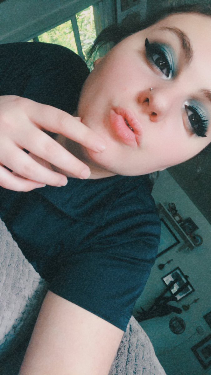 _mevans31's tweet photo. I’m always dramatic 🥴😘🥰 https://t.co/xSbC8auxfC