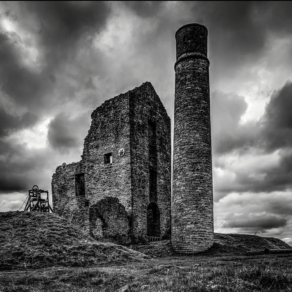 craigdwilkinson's tweet photo. Magpie Mine, Derbyshire #britaininpictures #CWilkinson #derbyshire #monochrome #Landscape #squarecrop #peakdistrict #moody
#magpiemine https://t.co/5TqAGzhawg