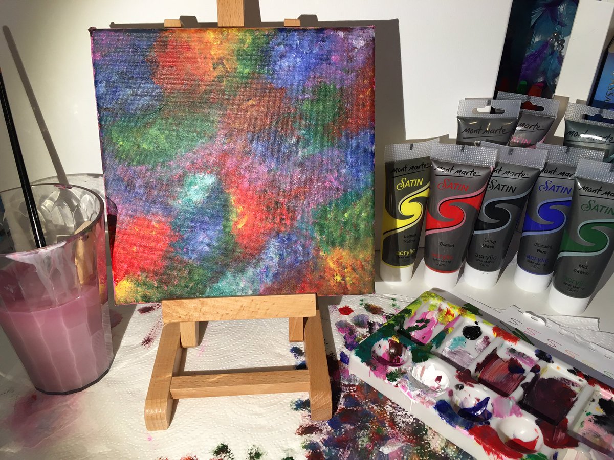 nikkidrawz_'s tweet photo. 🌈🌈🌈
Just a random little painting ⭐️ Kinda made a mess 😬
8/620 ~ old one oop 👀
USED:
@MontMarteArt ‘s Satin acrylic paints
#ArtistOnTwitter #art #artist #painting #abstractart #nikkidrawz_ https://t.co/UqIApRKF1x