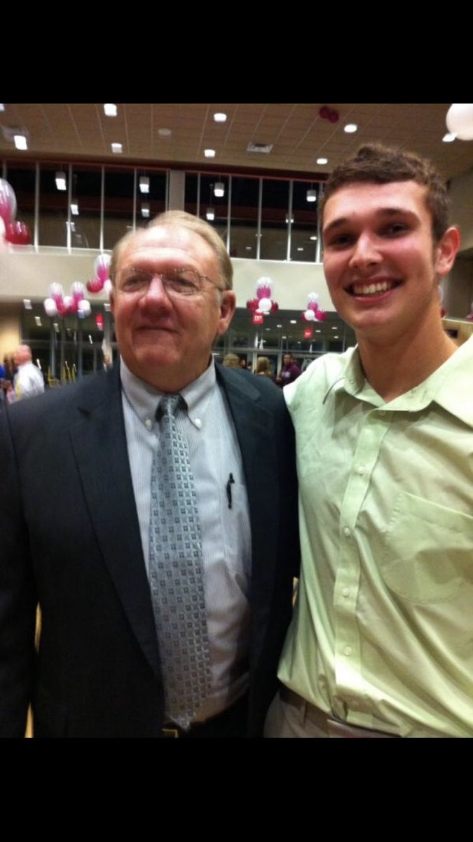 Chazzingtonn's tweet photo. Greatest position coach I ever had. He brought out the best in me and I miss him dearly. #CoachYoung #TakeEmToTheOutside https://t.co/3jFwubIKKS