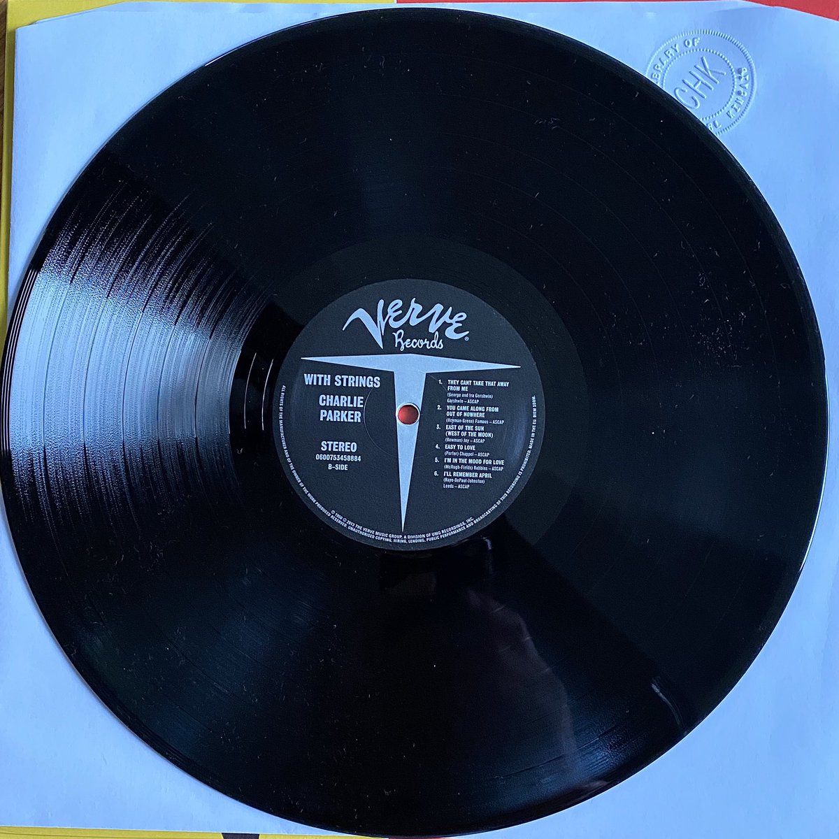 CMoneyKS's tweet photo. #MondayNightVinyl a new copy using the original sound & design and original tapes on 180g Vinyl #CharlieParker #CharlieParkerWithStrings #Bird #BirdLives #Yardbird #Jazz #BeBop #VitalVinyl #ClefRecords #VerveRecords #1950 https://t.co/tlGkIp1ERa