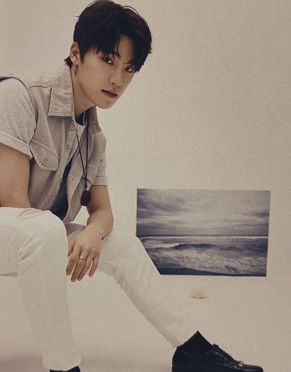 miraclechannie's tweet photo. he’s so handsome it’s so unfair ;_; how could someone look this good i https://t.co/e8UflQv7DG