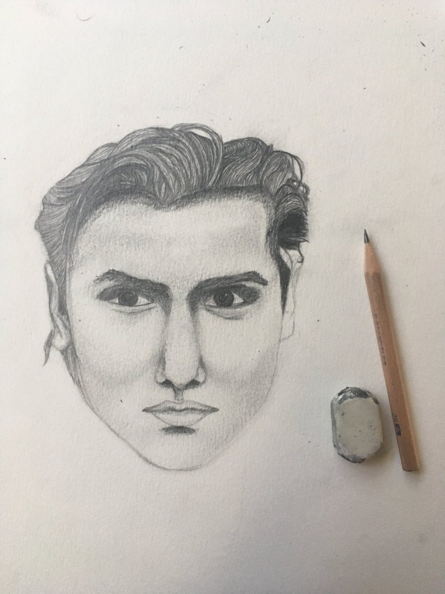 nikkidrawz_'s tweet photo. ✨ 𝚁𝚒𝚟𝚎𝚛 𝙿𝚑𝚘𝚎𝚗𝚒𝚡 ✨
5/7/20 ~ old one oop 👀
#art #artwork #artist #artistsoninstagram #artistsofinstagram #ArtistOnTwitter 
#sketch #sketchbook #doodlesofinstagram  #doodle #doodleart #drawing #riverphoenix #portraiture #nikkidrawz_ https://t.co/KLAFVPVQ1l