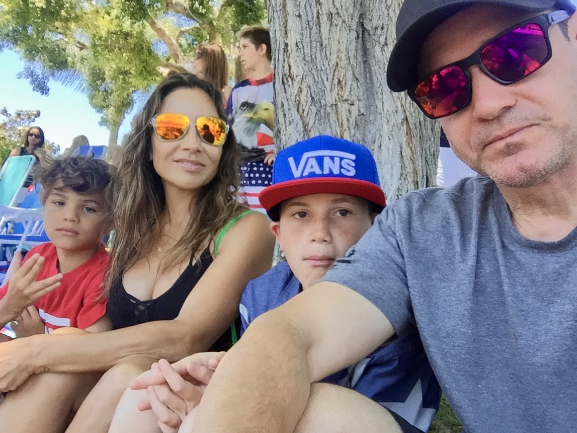 EddieMcClintock's tweet photo. Thank you so much to @DRAGONCON for having me participate in #DragonConGoesVirtual 2020.
Thank you to everyone who continued the #WAREHOUSE13: Dragon Con t-shirt tradition. 
Your support means so much to my family &amp; me.

See you next year!

#family https://t.co/P7Tye3ZCPP