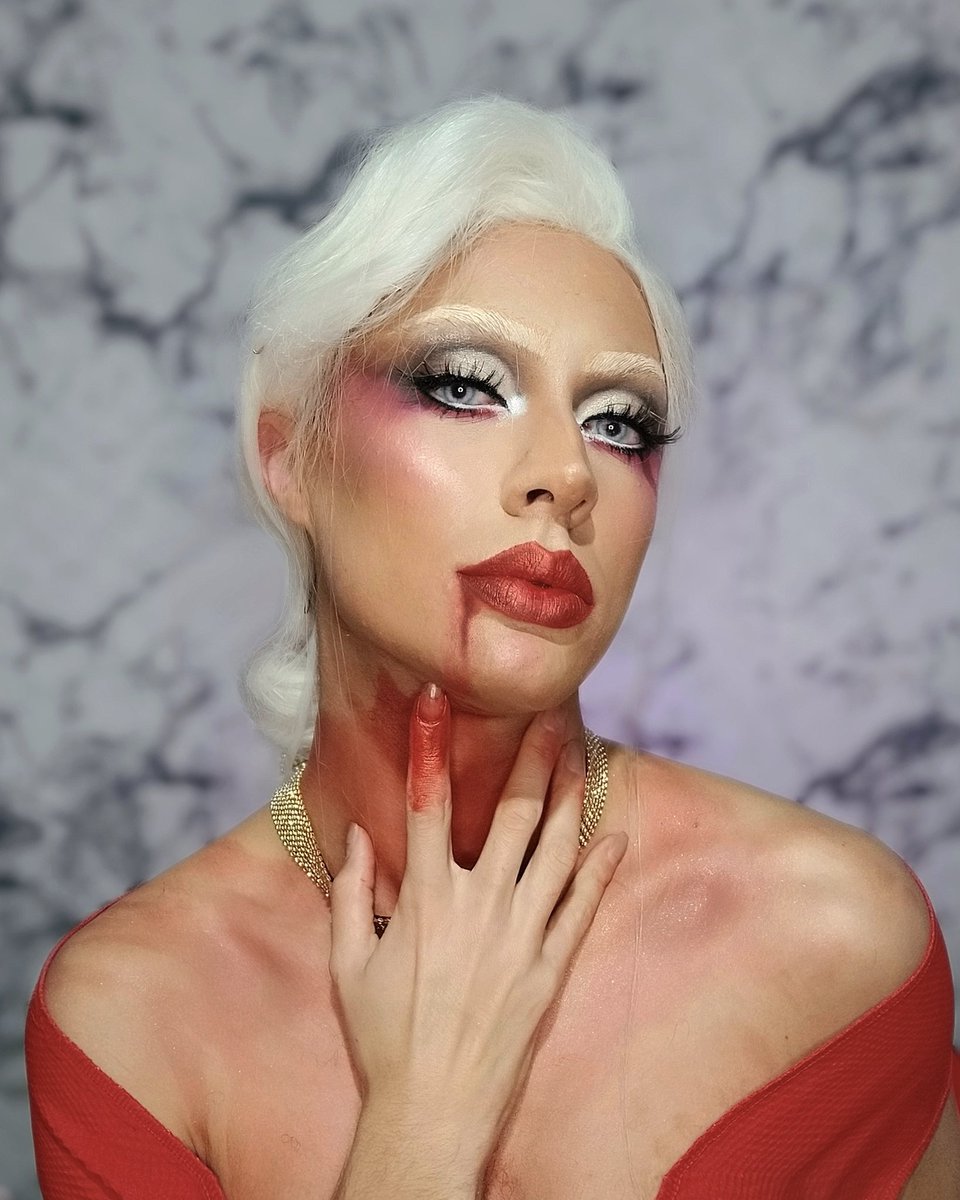 diequi_'s tweet photo. 🩸💋 tava com saudades já! #ladygaga #AHS #condessa #Chromatica https://t.co/JZmnEmCg71