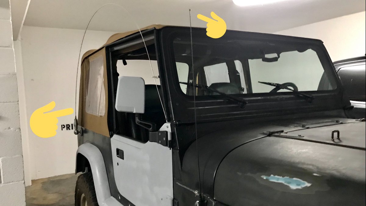 アンナ隊員日記のやまなん Cbアンテナとfmアンテナを付けました Cbってのは無線機のようです Fmアンテナ は前オーナーが取り払ってたので 先日のパーツ取りの車から純正品をもらってきました ジュラシックパーク の ジープ を作る