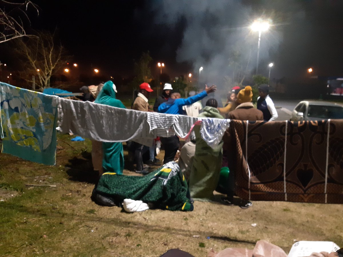 AyabulelaMajavu's tweet photo. xa kunje sithini @CPUT Students sleeping in the street and nothing is being done to change the situation as the management dont even care about students.
@Julius_S_Malema @MbuyiseniNdlozi @FloydShivambu @eNCA
@SABCNews #CPUTMUSTFALL https://t.co/vJ1s4HXfqj
