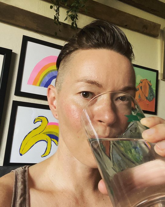 #DrinkWaterReminder challenge!  Quick, take a selfie with a glass of water &mdash;and then drink it. It&rsquo;s a<a href="/tag/drinkwaterreminder"class="tags">#DrinkWaterReminder</a>