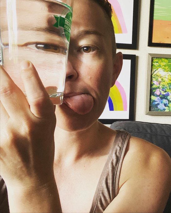 #DrinkWaterReminder challenge!  Quick, take a selfie with a glass of water &mdash;and then drink it. It&rsquo;s a<a href="/tag/drinkwaterreminder"class="tags">#DrinkWaterReminder</a>