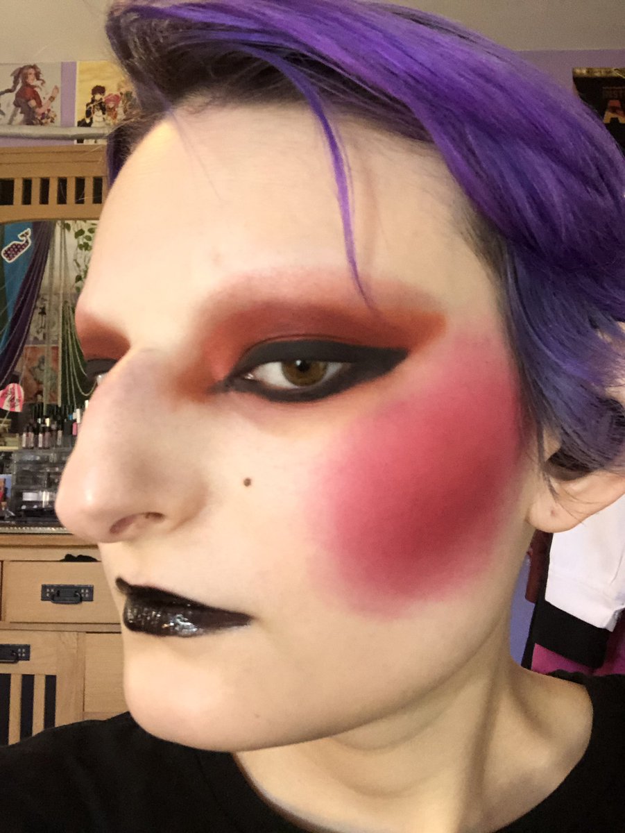 fullfringal's tweet photo. Something very classically goth 
✨🖤⚰️🗡🧛🏻🥀🕷💔✨
#makeup #makeupoftheday #muotd #makeupfirstnegativitylast #makeuplook #makeuplooks #goth #gothgoth #gothmakeup #creativemakeup #makeupisart #makeupismypassion #gothic https://t.co/HvsX9j4Pz5
