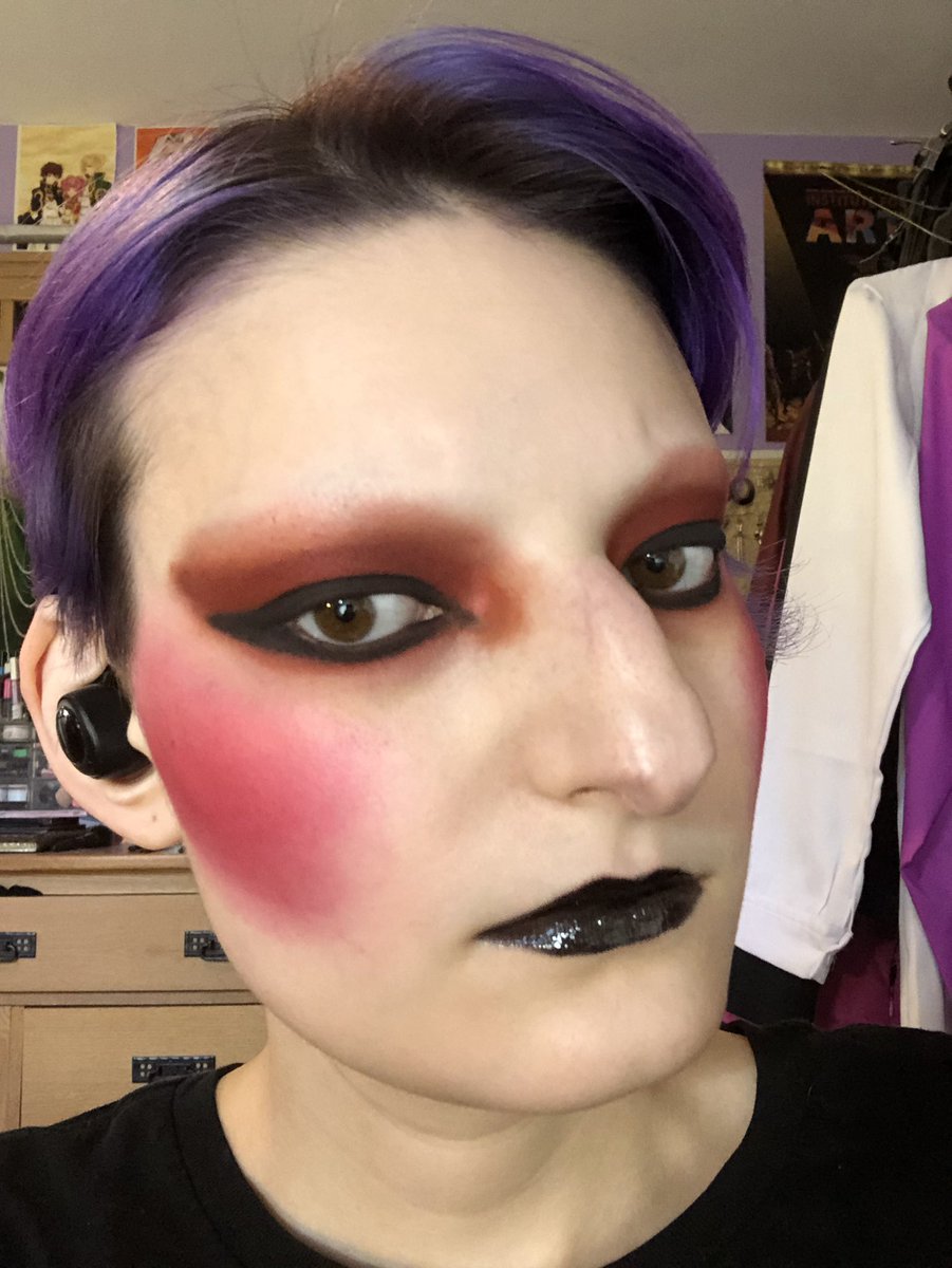 fullfringal's tweet photo. Something very classically goth 
✨🖤⚰️🗡🧛🏻🥀🕷💔✨
#makeup #makeupoftheday #muotd #makeupfirstnegativitylast #makeuplook #makeuplooks #goth #gothgoth #gothmakeup #creativemakeup #makeupisart #makeupismypassion #gothic https://t.co/HvsX9j4Pz5