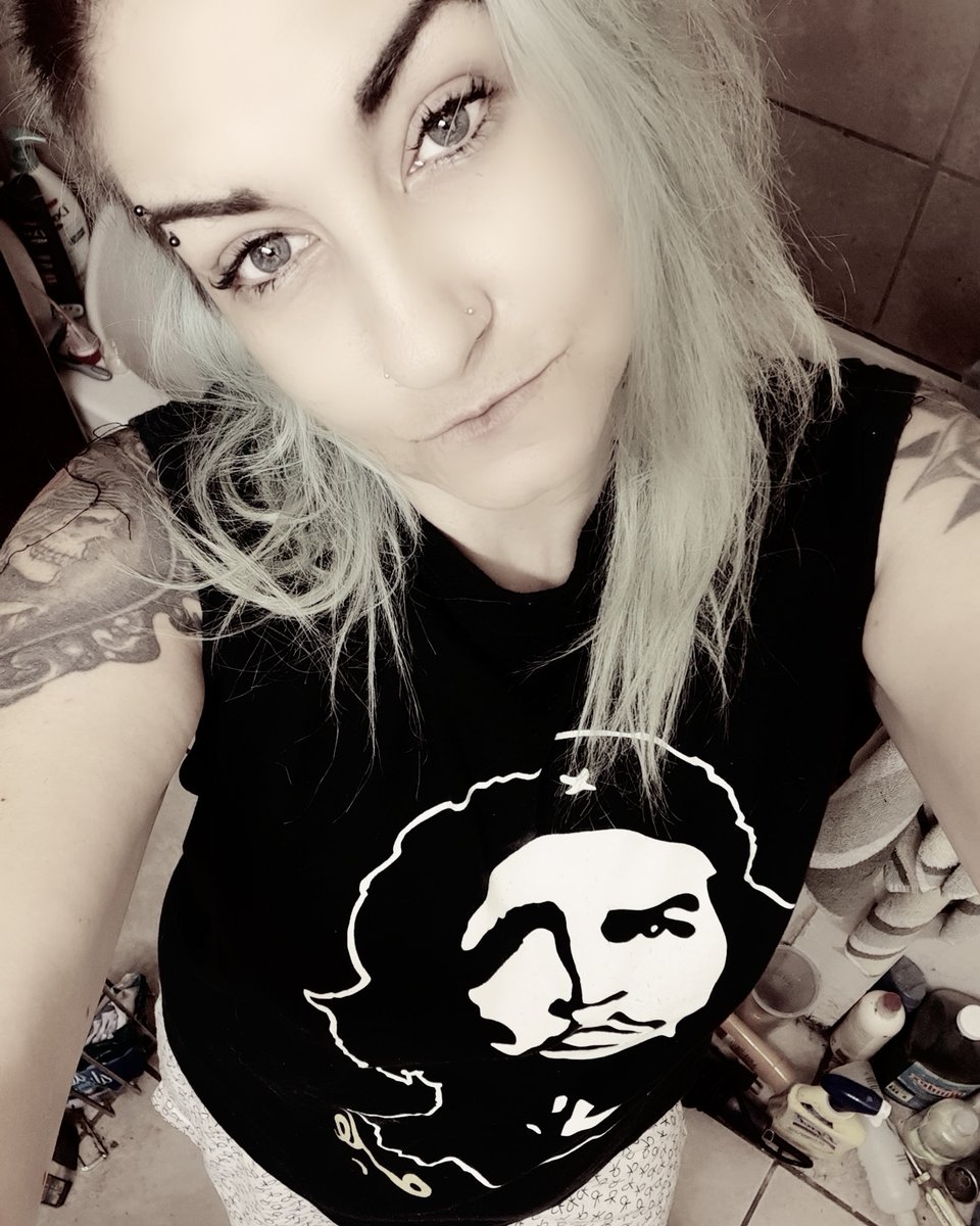 _LucieBee's tweet photo. Getting ready for bed #Stonerfam #cannafam #Mmemberville #GDCFriends #follow4follow #sub4sub https://t.co/CWYg3aWWhW https://t.co/tUkEWW0C09
