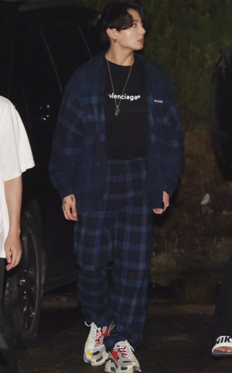 국민🐰🐥𝑲𝒐𝒐𝒌𝒎𝒊𝒏46 ‎݁ ˖Ი𐑼⋆ ᴀʀɪʀᴀɴɢ ♡ tweet media
