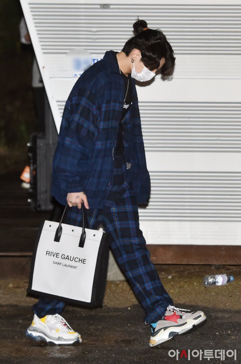 국민🐰🐥𝑲𝒐𝒐𝒌𝒎𝒊𝒏46 ‎݁ ˖Ი𐑼⋆ ᴀʀɪʀᴀɴɢ ♡ tweet media