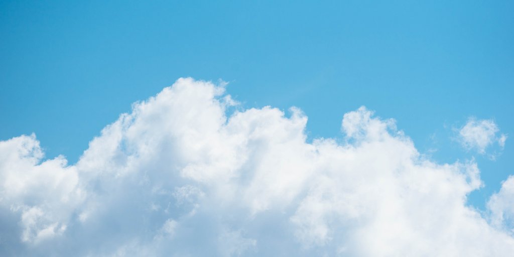 Superprof_co's tweet photo. El 7 de septiembre fue declarado como el Día Internacional del Aire Limpio por un cielo azul por las Naciones Unidas 🌎⁠
⁠
¿Qué podemos hacer para ayudar? Simples acciones como reciclar, compostar, usar el transporte público y preferir la bici 🚲  harán la diferencia. https://t.co/4OPEpL7l33