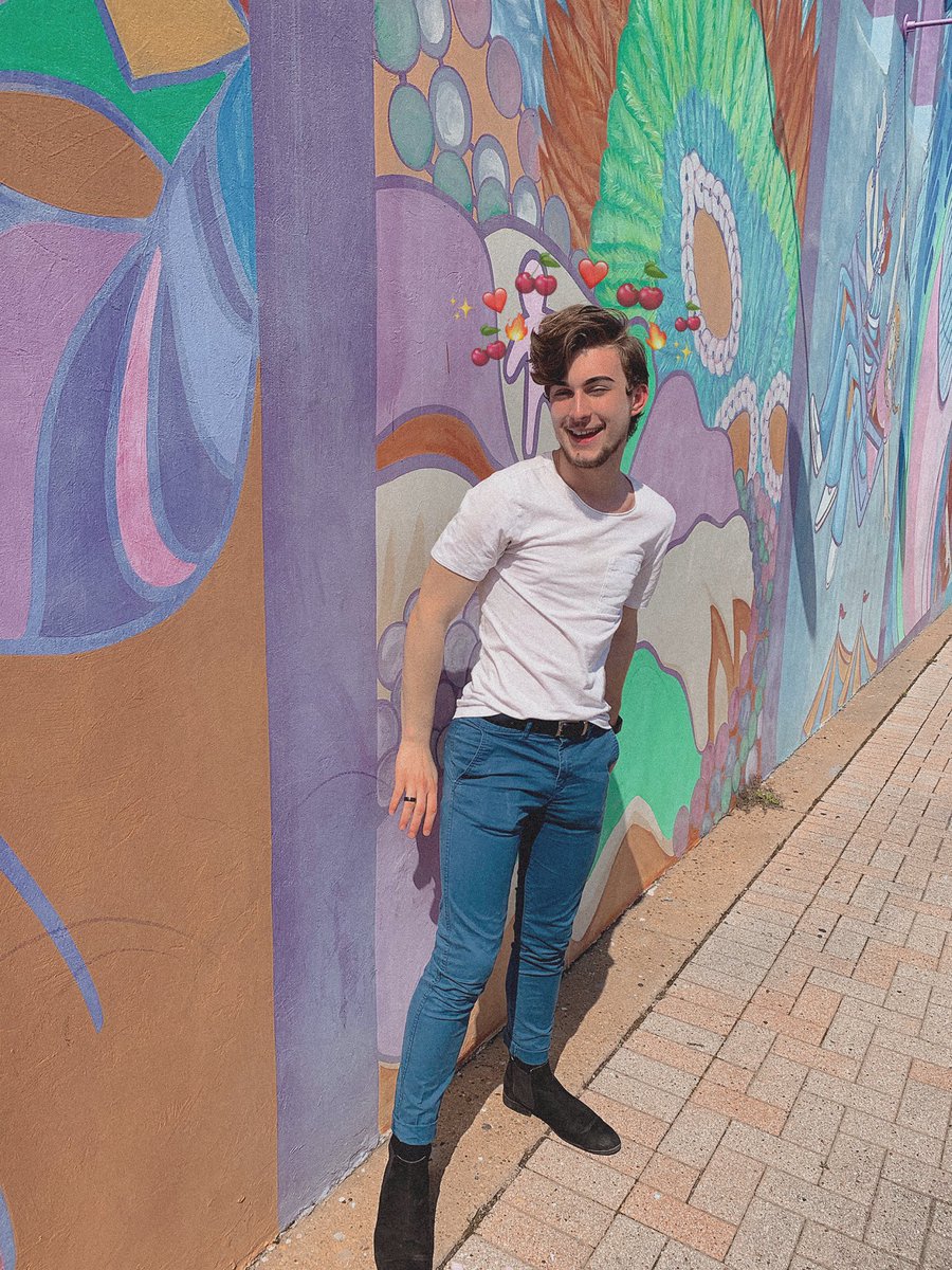 BrenSpears's tweet photo. UNT Roll Call! ✨❤️
Hi! My name is Brenden Markham and I’m studying psychology in the hopes of becoming a child psychologist! I love art, theatre, fashion, and spending quality time with friends/family! I love everyone and I’m excited for the years to come! :^) https://t.co/TUM8BriPPd