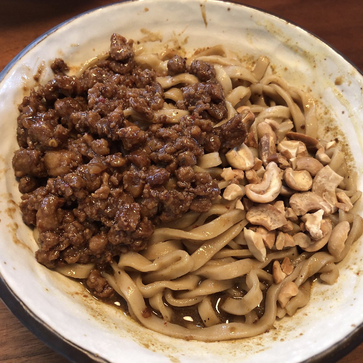 sharkun919's tweet photo. 昨日は久しぶりに『晴耕雨読』さんの持ち帰りをゲット😆
家でこの味が食べれることが幸せすぎる😁なにかが尖がってる訳でもないのにインパクトがあって全てが絶妙に調和されてるのにパンチがある不思議な一杯🌟食べ手のことを最大限に考えられたことが想像出来ます😊
いつもありがとうございます^_^ https://t.co/wfLE4ZnPei