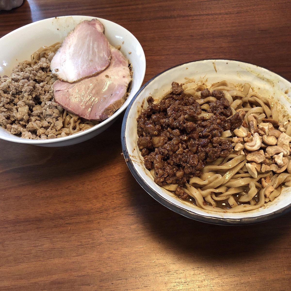 sharkun919's tweet photo. 昨日は久しぶりに『晴耕雨読』さんの持ち帰りをゲット😆
家でこの味が食べれることが幸せすぎる😁なにかが尖がってる訳でもないのにインパクトがあって全てが絶妙に調和されてるのにパンチがある不思議な一杯🌟食べ手のことを最大限に考えられたことが想像出来ます😊
いつもありがとうございます^_^ https://t.co/wfLE4ZnPei