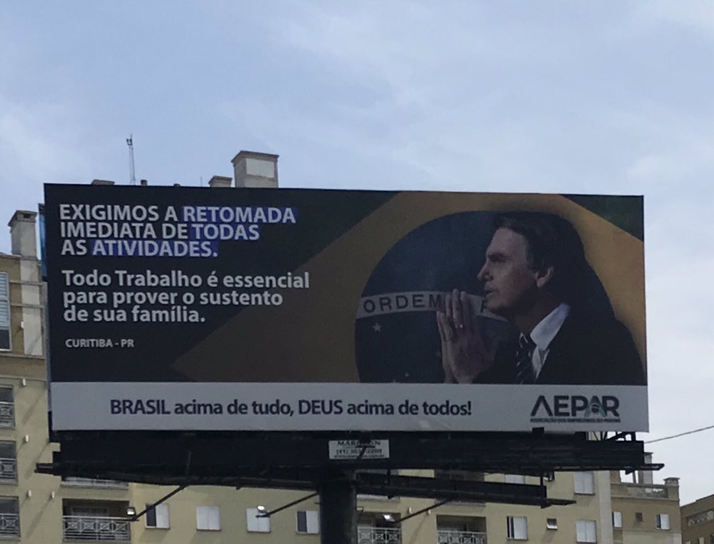 ericadantas's tweet photo. @gduvivier E p isso que nosso presidente espalha esse tipo de outdoor https://t.co/Y1hYeJtHHU
